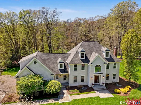 $1,325,000 | 10 Chapman Place, Redding, CT 06896