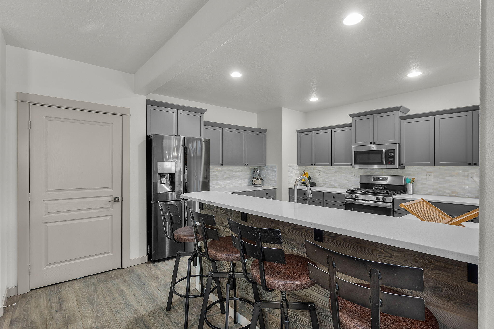4476 Southwest Salmon Place Redmond, OR 97756 - Photo 15 of 43 2024_09_27_4476_sw_salmon_pl_rdm-30