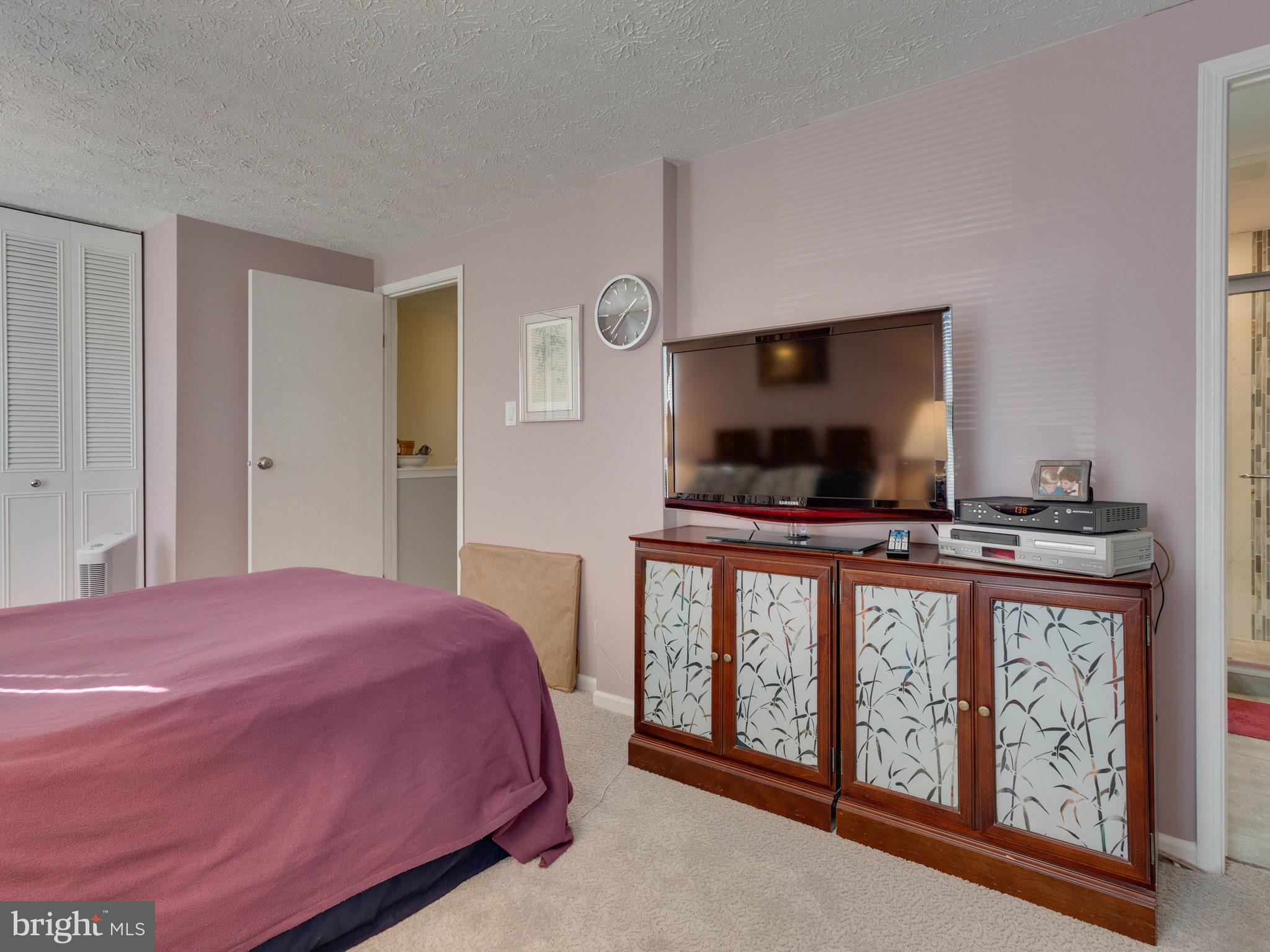 9134 Everett Court Springfield, VA 22152 - Photo 20 of 27 Bedroom (Master)