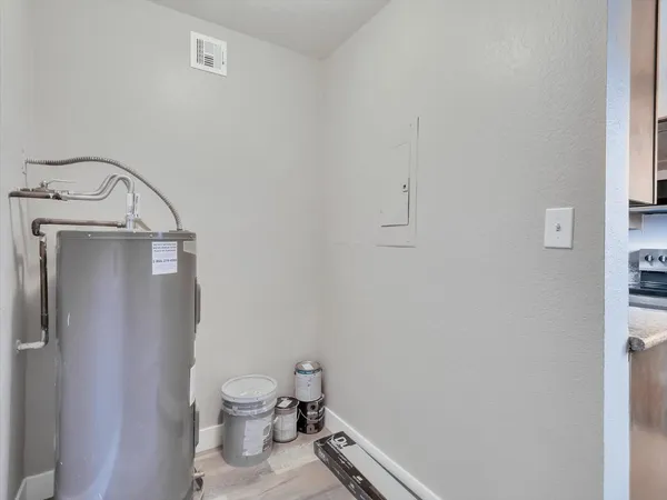 $1,325 | 260 West 8th Avenue, Unit 123, Mesa, AZ 85210