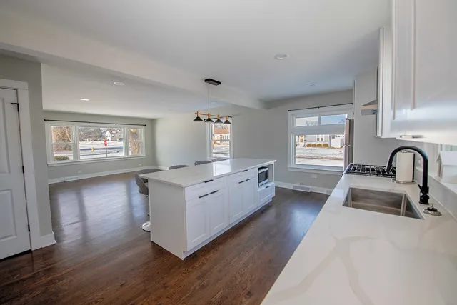 $359,000 | 467 North Haber Court, Northlake, IL 60164