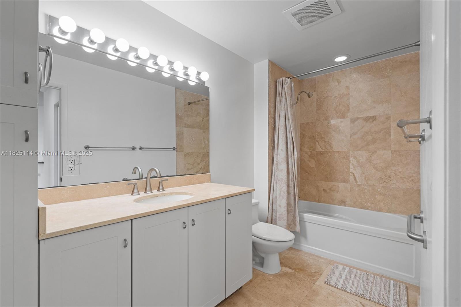 3232 Southwest 22nd Terrace, Unit 604 Miami, FL 33145 - Photo 23 of 29