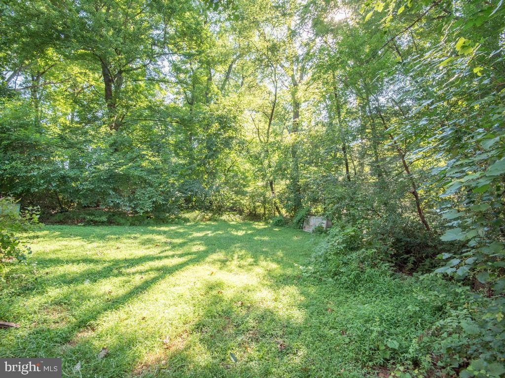 10 Fairmount Road Quarryville, PA 17566 - Photo 61 of 69 Side Yard