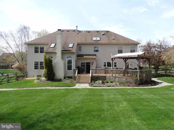 1558 Brookfield Road Newtown, PA 18940 - Photo 24 of 25 Exterior Back