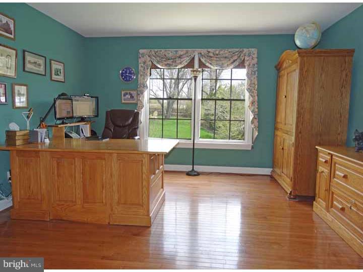 1558 Brookfield Road Newtown, PA 18940 - Photo 9 of 25 Office / Study