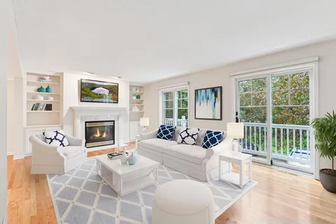 $599,900 | 204 Central Avenue South, Wayzata, MN 55391