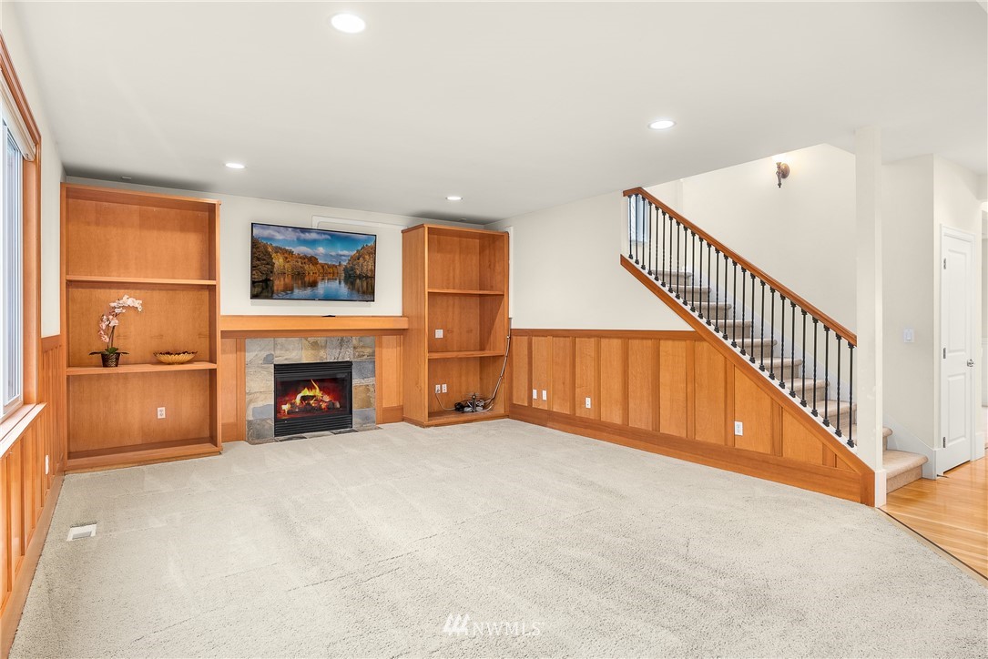 5618 Northeast 4th Court Renton, WA 98059 - Photo 12 of 38
