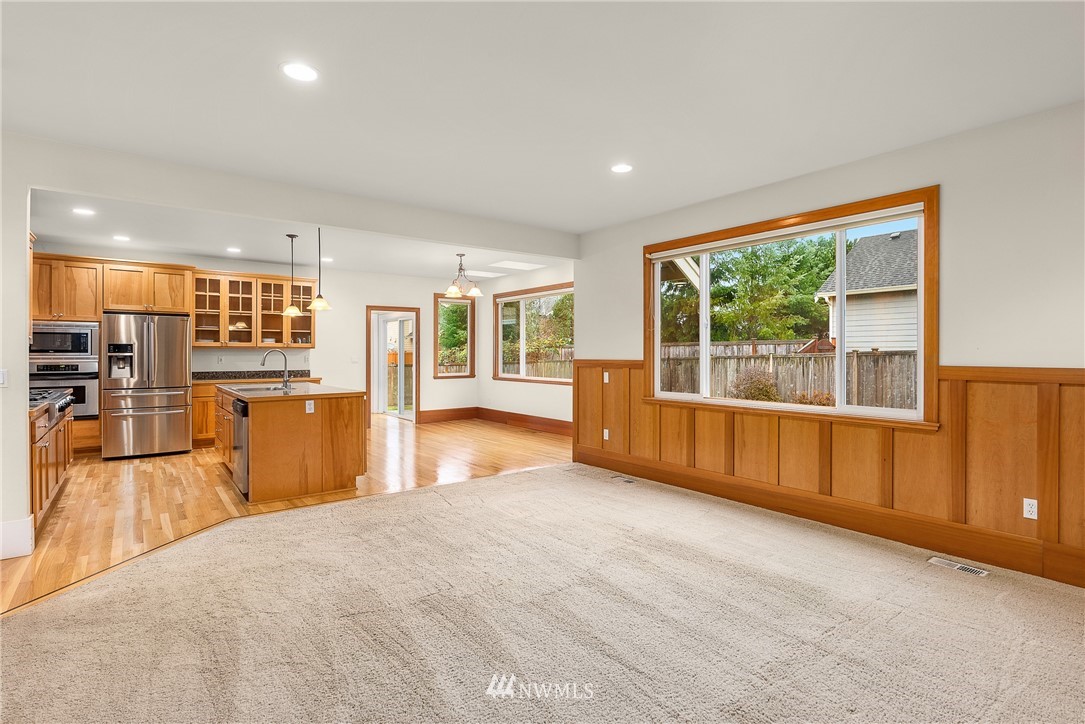 5618 Northeast 4th Court Renton, WA 98059 - Photo 13 of 38