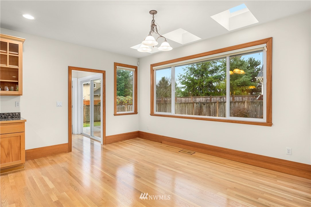 5618 Northeast 4th Court Renton, WA 98059 - Photo 17 of 38