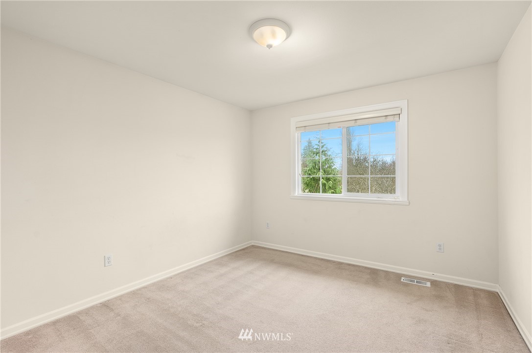5618 Northeast 4th Court Renton, WA 98059 - Photo 21 of 38