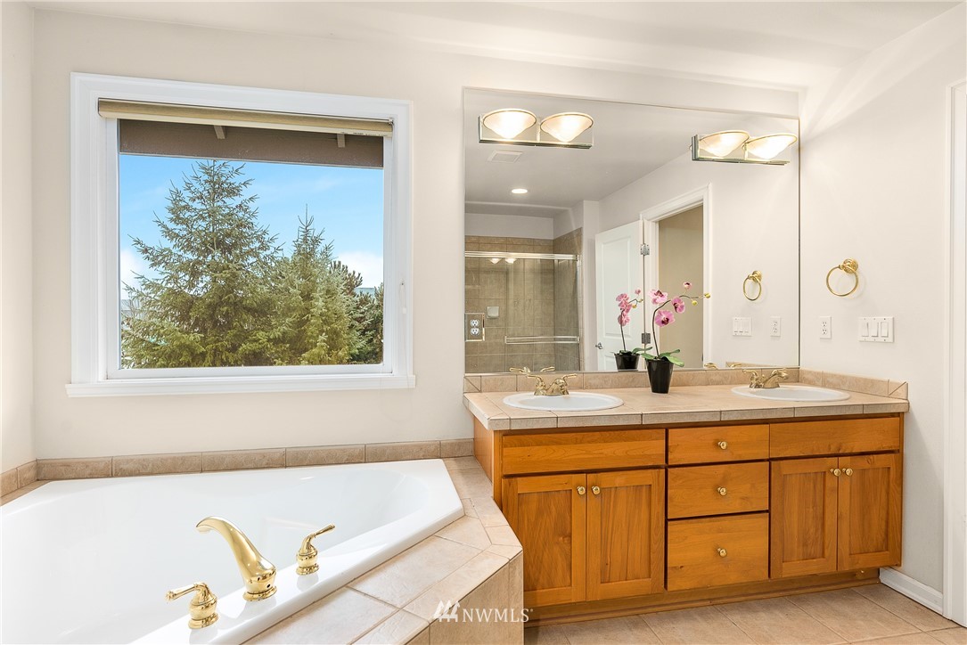 5618 Northeast 4th Court Renton, WA 98059 - Photo 24 of 38