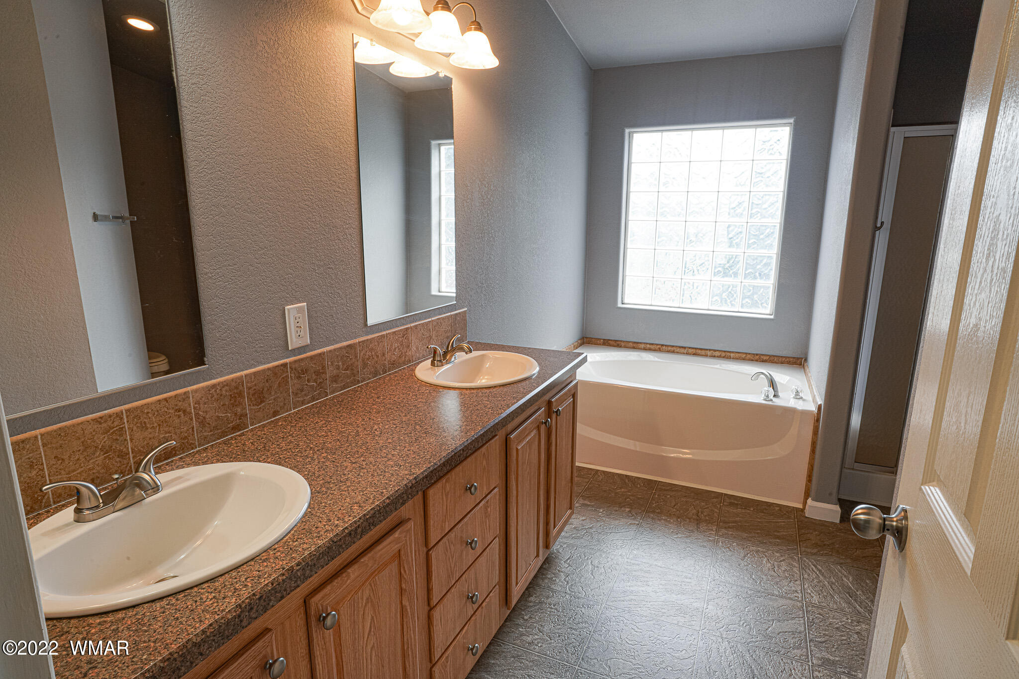 2146 Graphite Road Clay Springs, AZ 85923 - Photo 6 of 49 Gallery Image 6