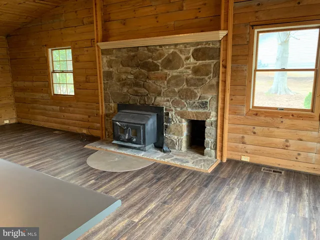 $2,500 | 7 Glade Drive, Stafford, VA 22556