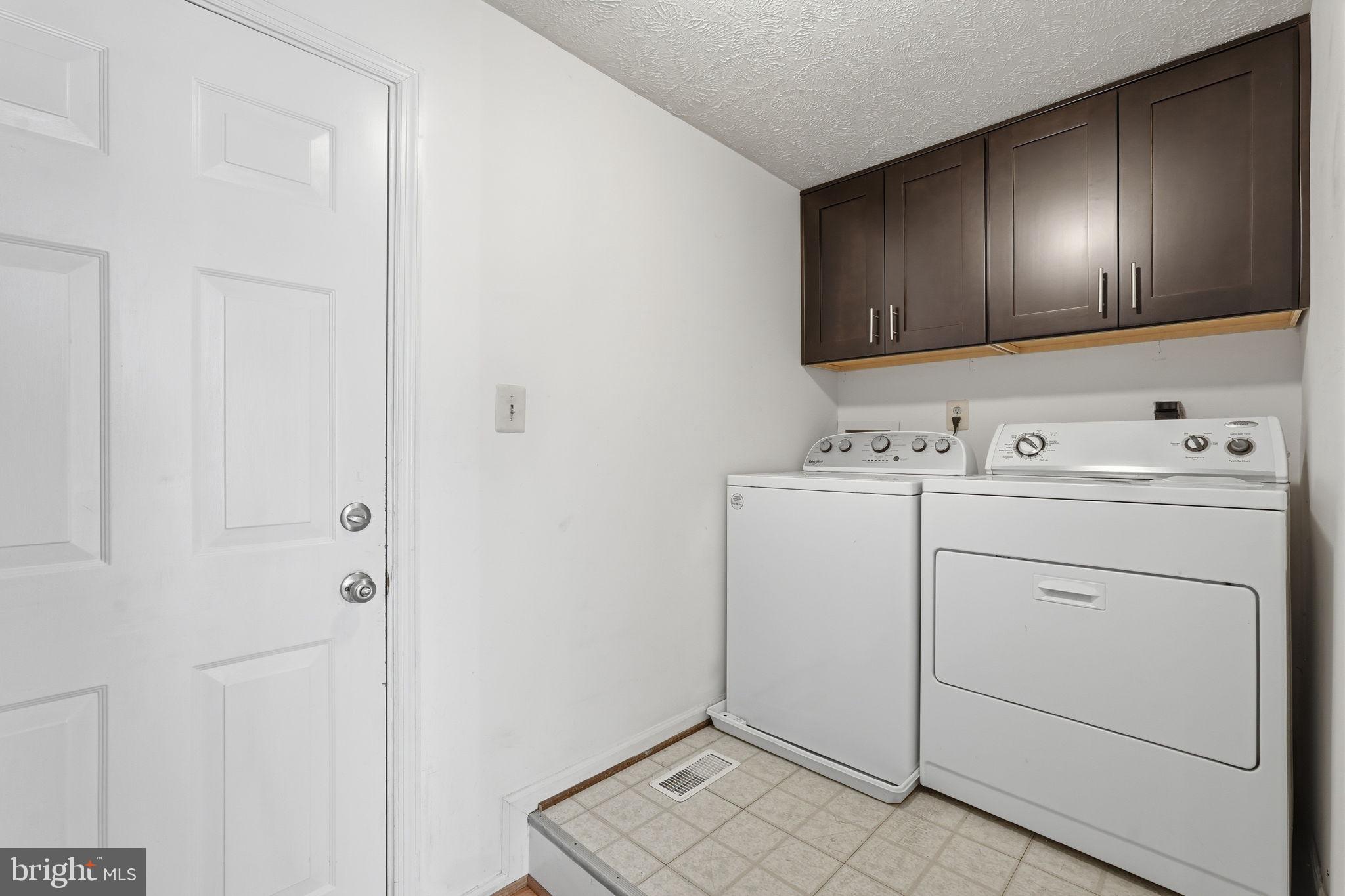 2324 Club Pond Lane Reston, VA 20191 - Photo 14 of 41