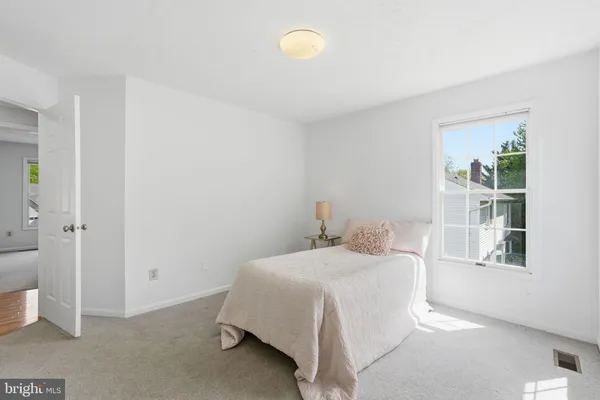 $1,049,900 | 2324 Club Pond Lane, Reston, VA 20191