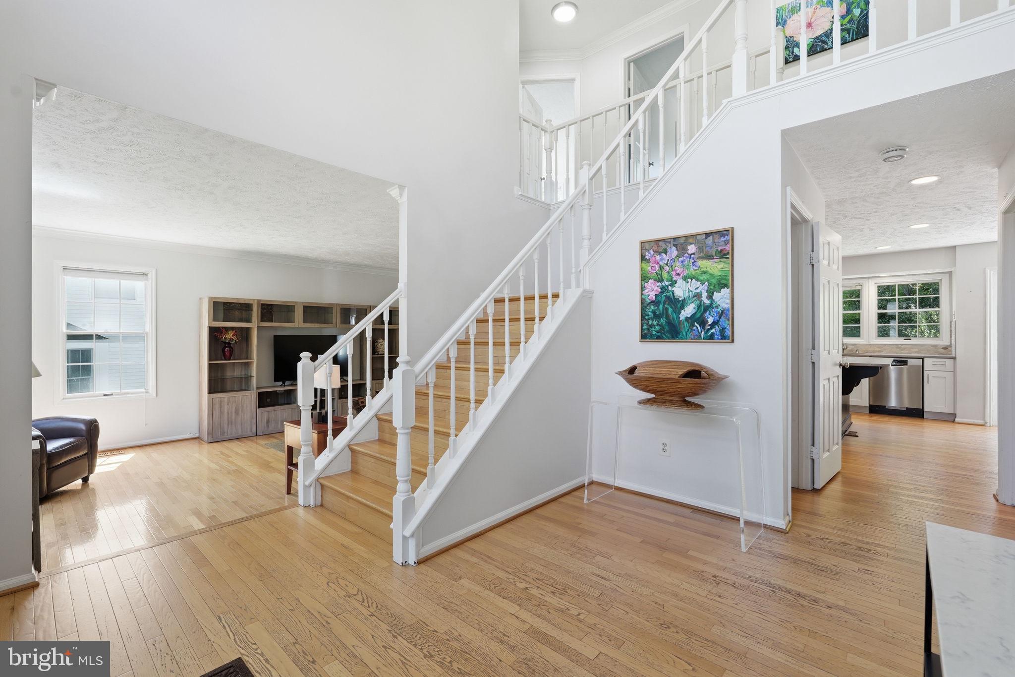 2324 Club Pond Lane Reston, VA 20191 - Photo 3 of 41