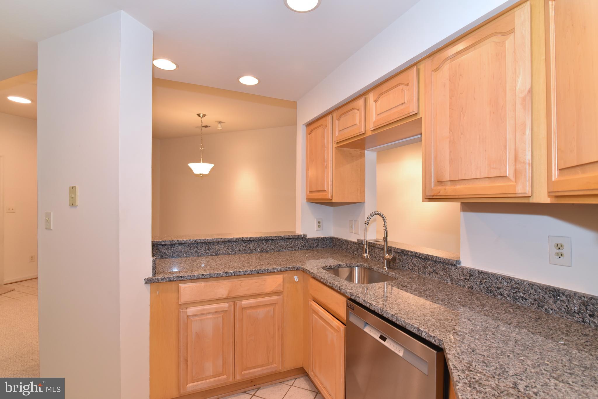 11238 Harbor Court, Unit 11238 Reston, VA 20191 - Photo 12 of 35 Gallery Image 12