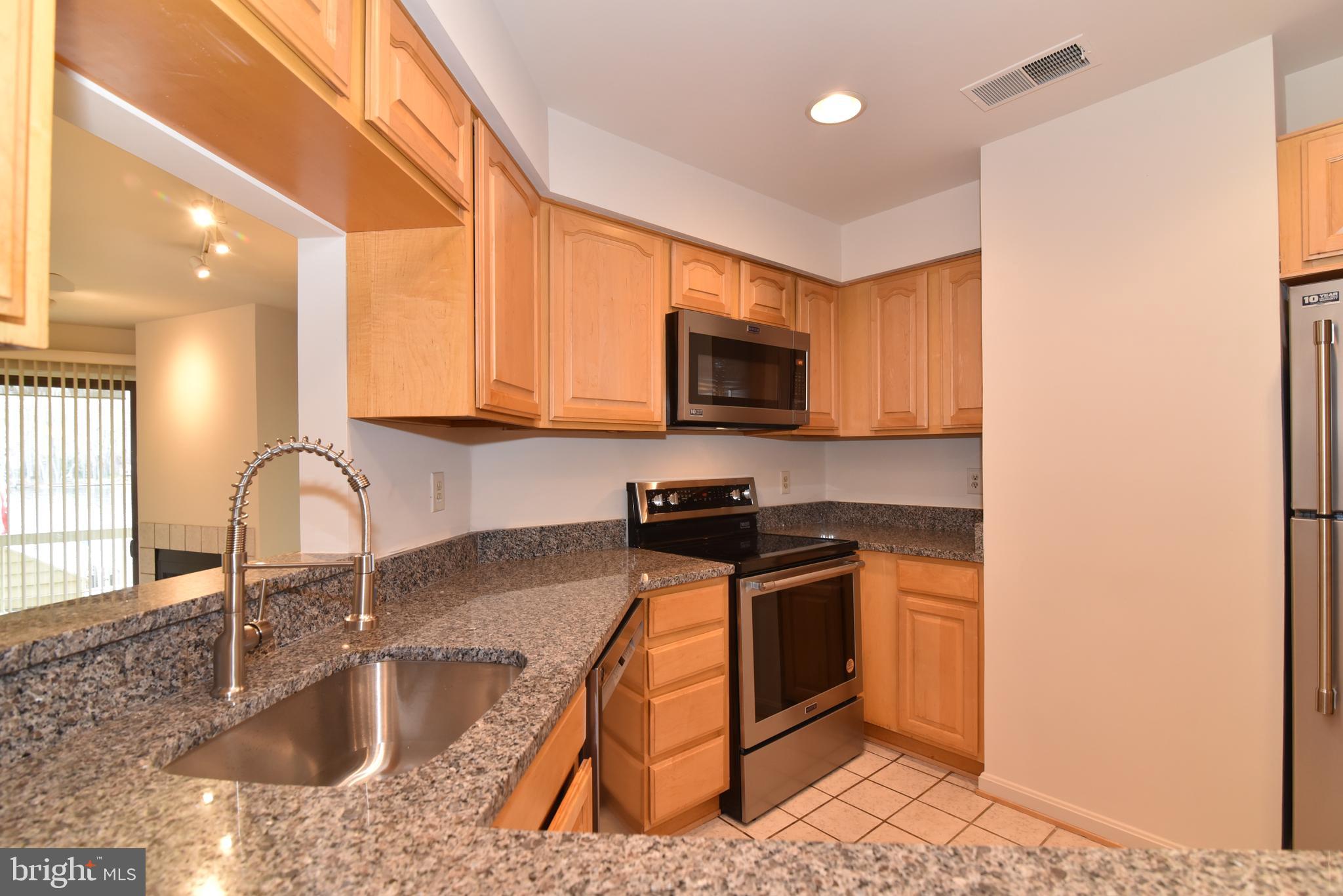 11238 Harbor Court, Unit 11238 Reston, VA 20191 - Photo 10 of 35 Gallery Image 10