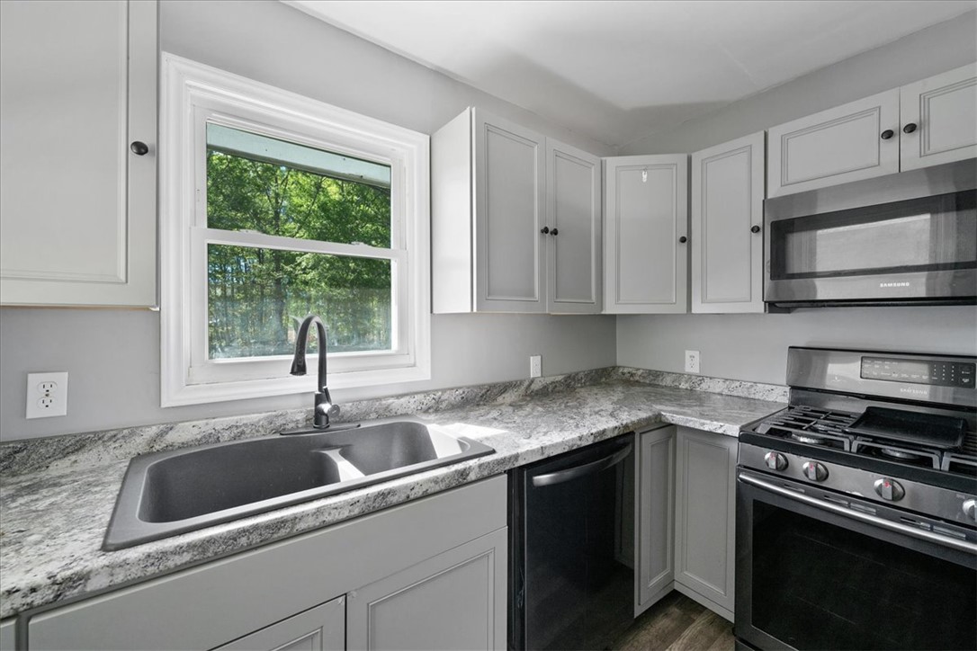 106 Torrington Road Walhalla, SC 29691 - Photo 9 of 29