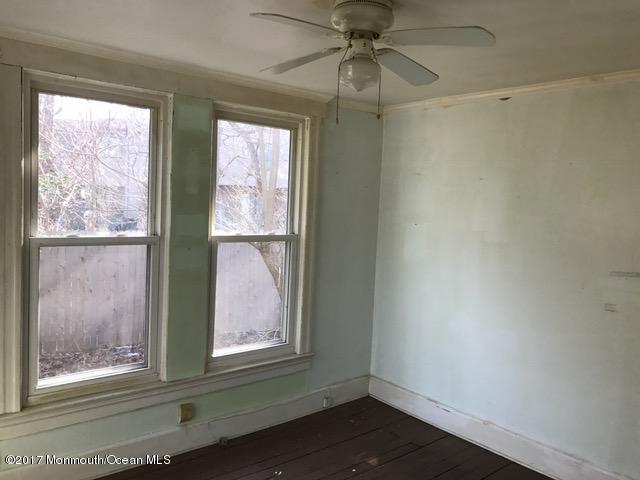 442 Silverton Road Brick, NJ 08723 - Photo 13 of 25 351-520055 diningroom