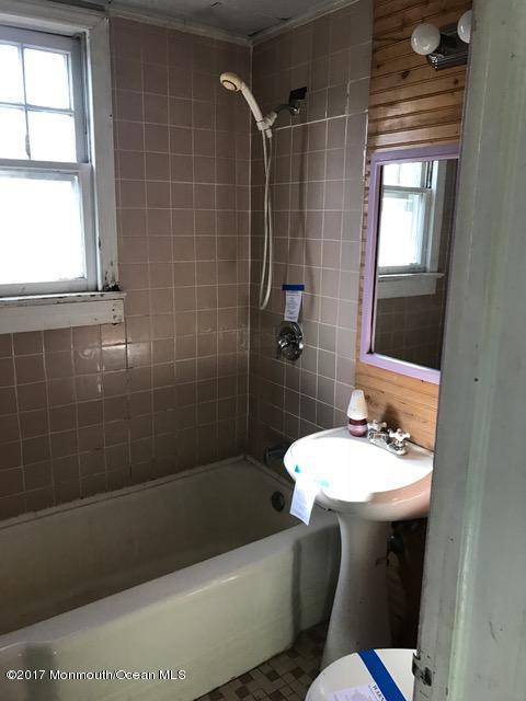 442 Silverton Road Brick, NJ 08723 - Photo 6 of 25 351-520055 bathroom 1