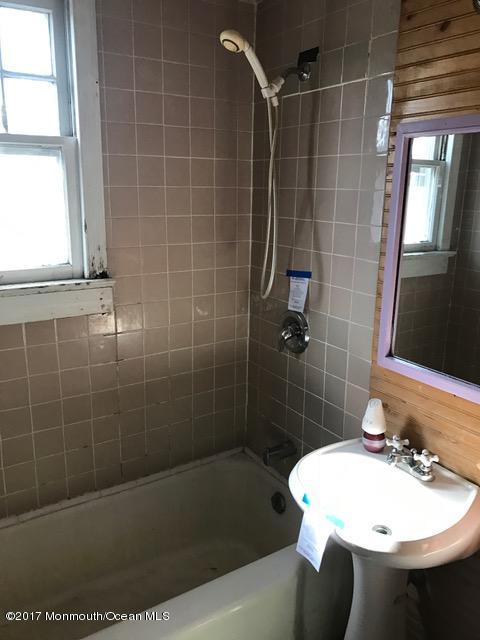 442 Silverton Road Brick, NJ 08723 - Photo 8 of 25 351-520055 bathroom1