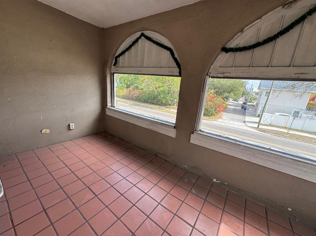 1310 28th Street North, Unit UPPR St. Petersburg, FL 33713 - Photo 11 of 20