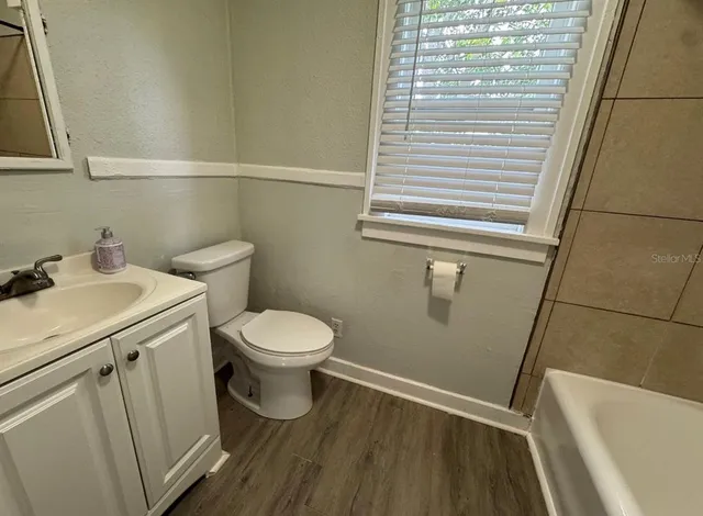 $1,800 | 1310 28th Street North, Unit UPPR, St. Petersburg, FL 33713