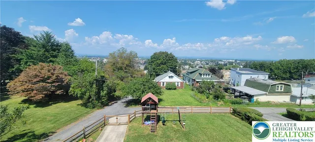 $1,300 | 915 East Hamilton Street, Unit 2, Allentown, PA 18109