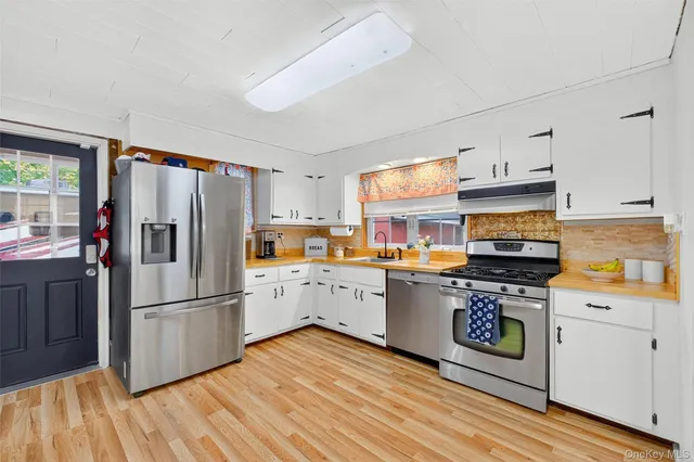 $455,000 | 20 Heathcote Road, Carmel, NY 10512