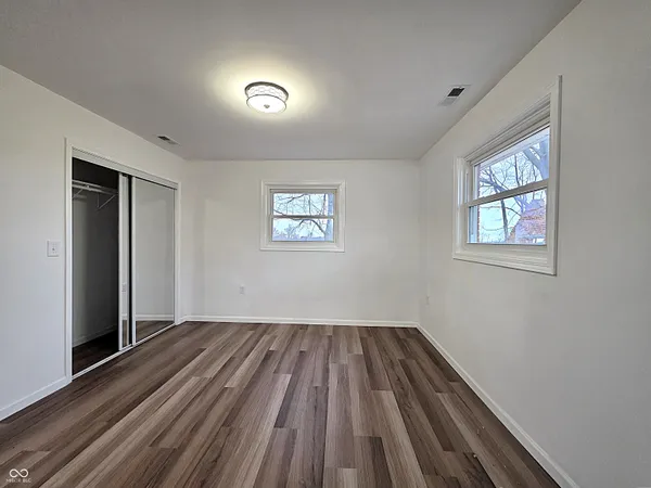 $425,000 | 11 South 1050th Street West, Jamestown, IN 46147