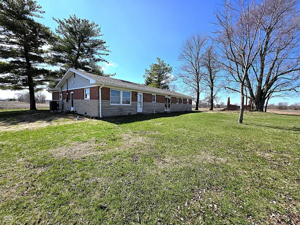 $425,000 | 11 South 1050th Street West, Jamestown, IN 46147