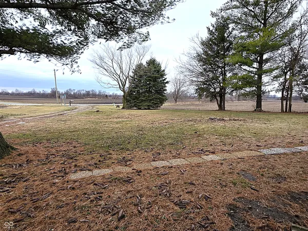 $425,000 | 11 South 1050th Street West, Jamestown, IN 46147