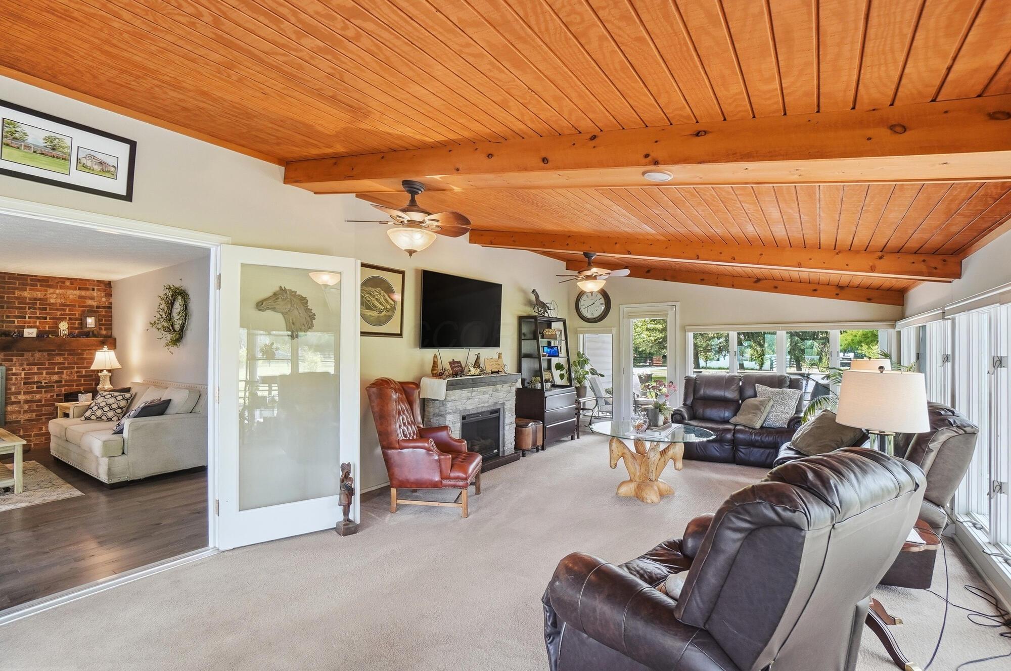 6075 Alkire Road Galloway, OH 43119 - Photo 23 of 85 4 Season Rm