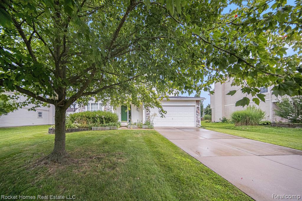 2851 Aspen Ridge Drive Ann Arbor, MI 48103 - Photo 2 of 29