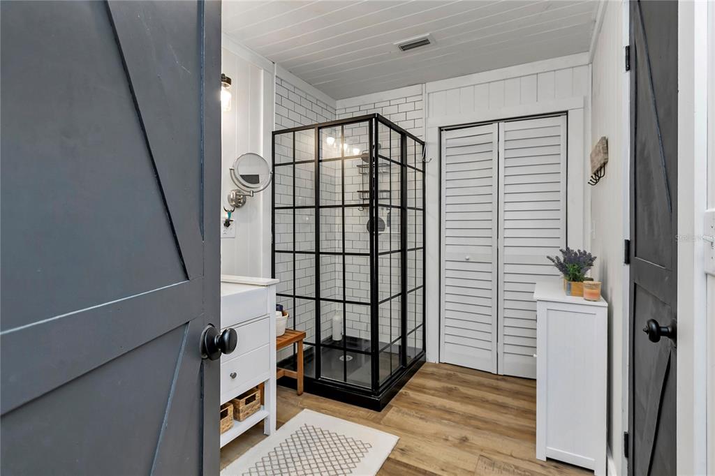 13232 Northeast 39th Terrace Anthony, FL 32617 - Photo 24 of 55 a view of entryway