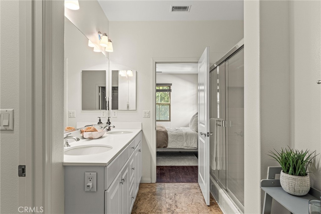 52 Bijou Irvine, CA 92618 - Photo 21 of 33 Walk-in Shower ~