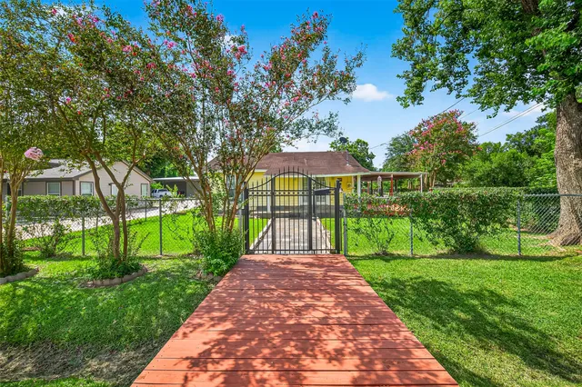 $350,000 | 3302 Sparks Street, Houston, TX 77093