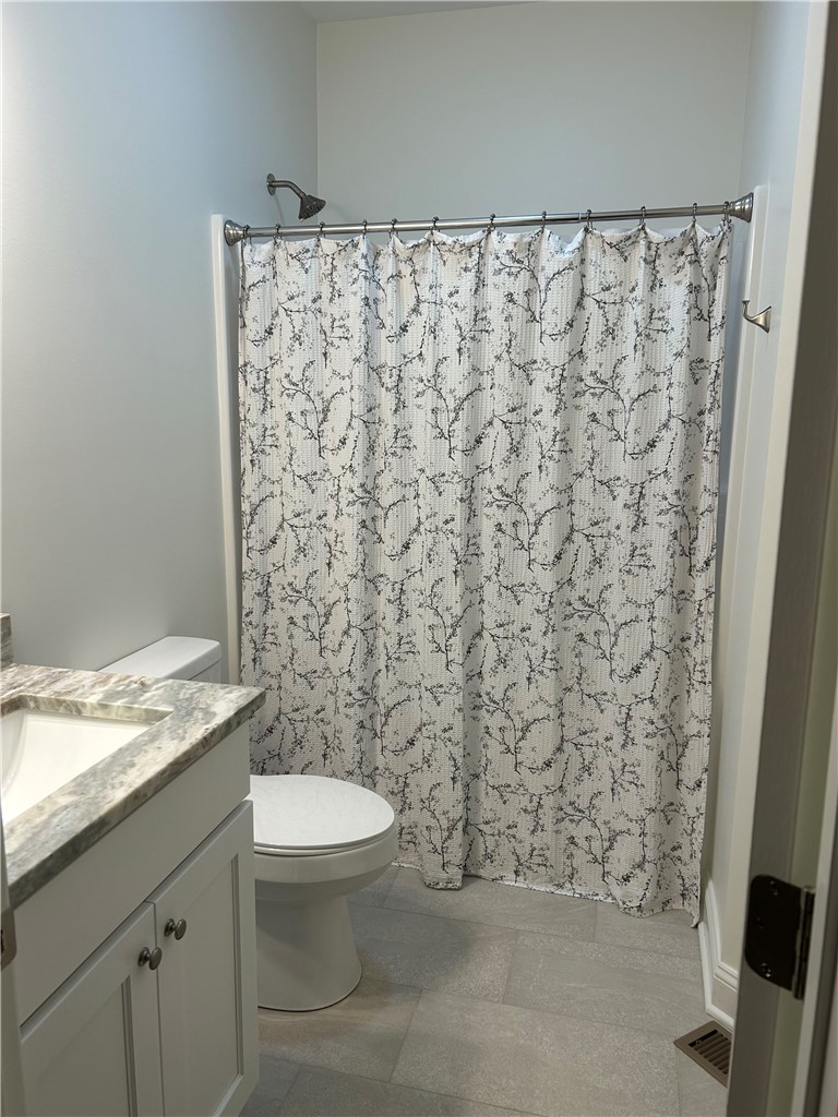 105 Winterbrook Circle Seneca, SC 29678 - Photo 33 of 48 Bathroom that is attached to Bedroom Four
