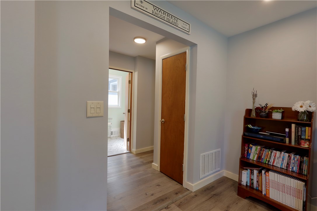36 Munro Avenue Warren, RI 02885 - Photo 20 of 41