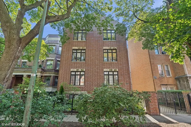 $595,000 | 5121 South Kimbark Avenue, Unit 1E, Chicago, IL 60615