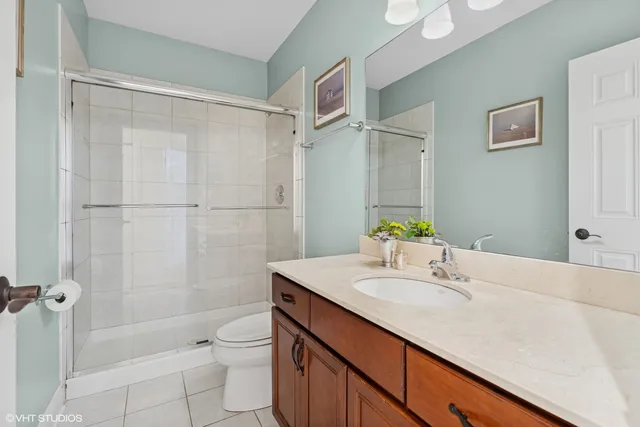 $595,000 | 5121 South Kimbark Avenue, Unit 1E, Chicago, IL 60615