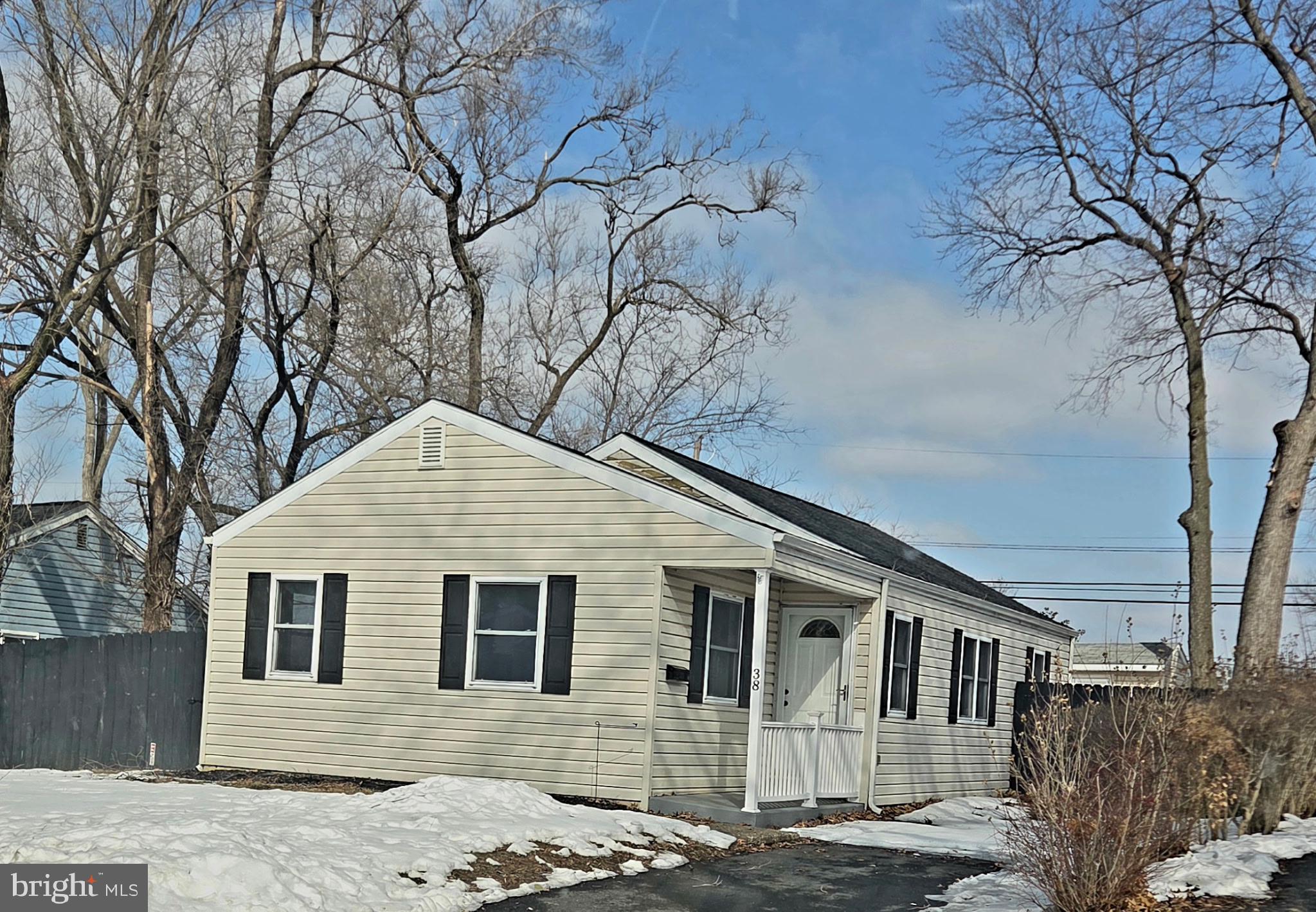 38 Lea Road New Castle, DE 19720 - Photo 1 of 16