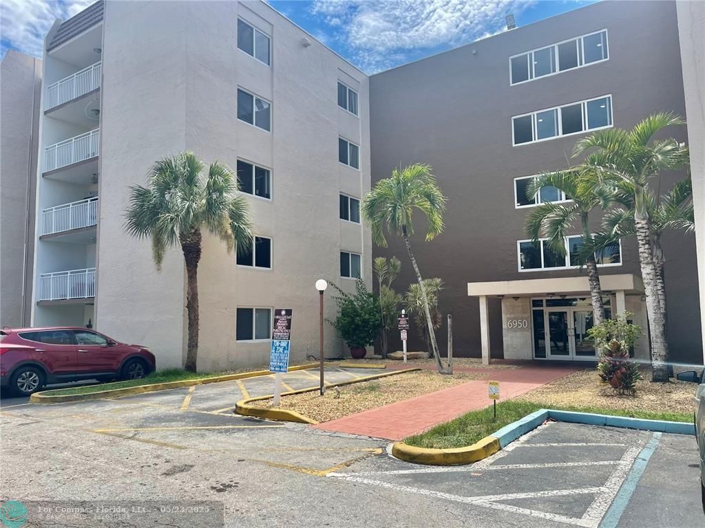 6950 Northwest 186th St Unit 207