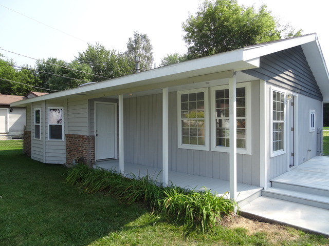 216 Sunnyside Road Lakemoor, IL 60051 - Photo 17 of 18 Gallery Image 17