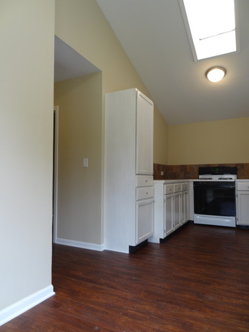 216 Sunnyside Road Lakemoor, IL 60051 - Photo 9 of 18 Gallery Image 9