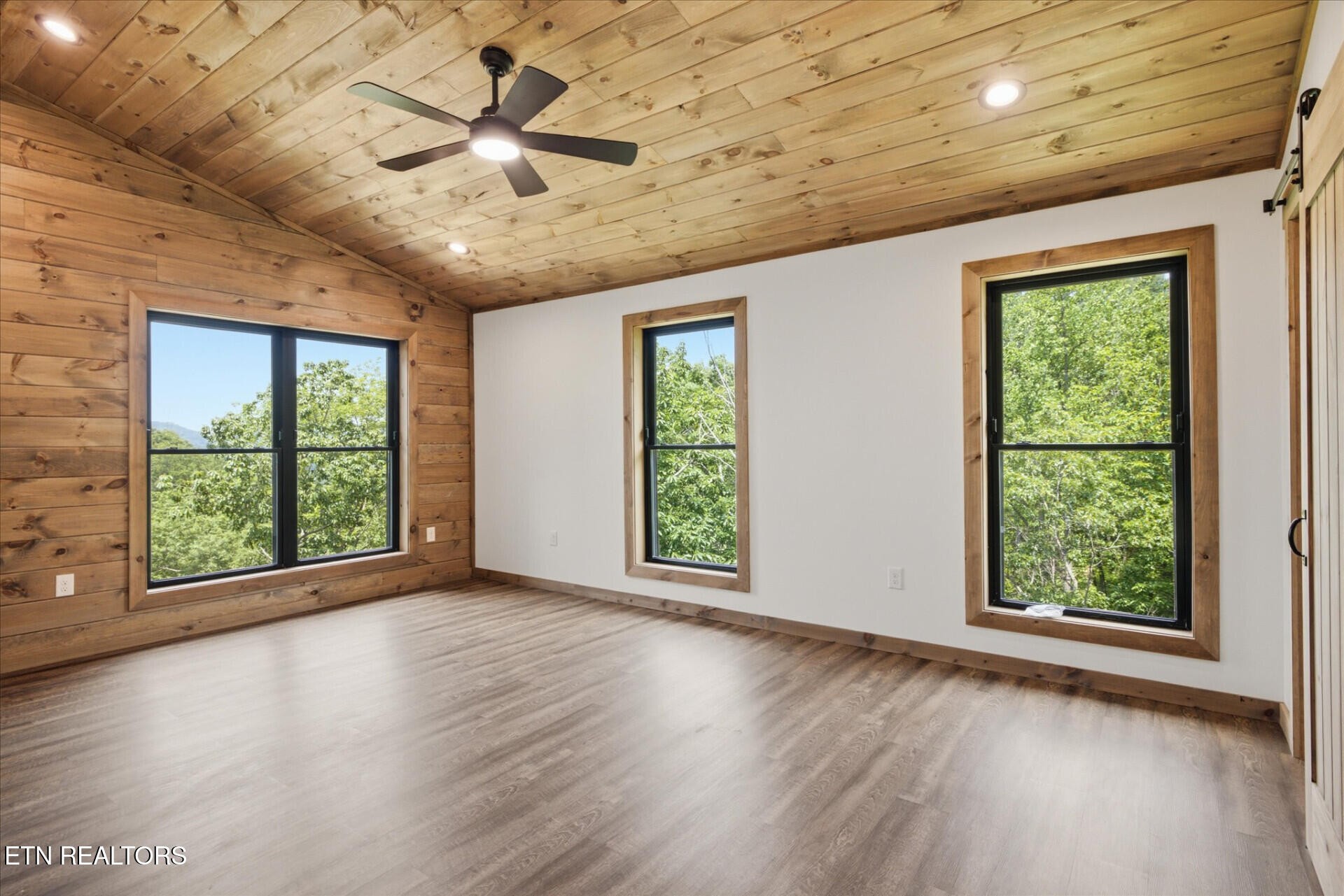 2046 Spurling Road Sevierville, TN 37862 - Photo 17 of 52