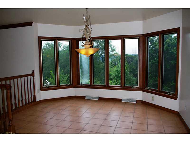 407 Landon Gate Pittsburgh, PA 15215 - Photo 9 of 25 Sunroom. Enjoy the view!