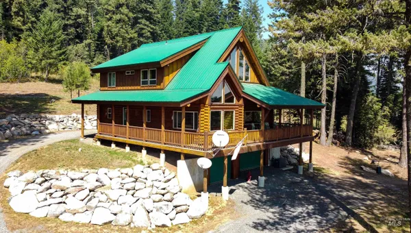 $1,350,000 | 1539 West Mountain Road, Cascade, ID 83611