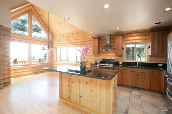 $1,350,000 | 1539 West Mountain Road, Cascade, ID 83611